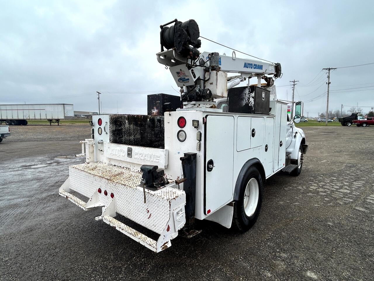 Ford Super Duty F-750 Straight Frame Reg Cab XLT 2015