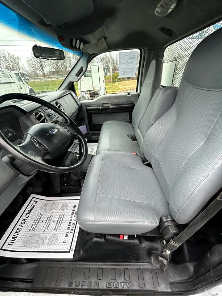 Ford Super Duty F-750 Straight Frame Reg Cab XLT 2015