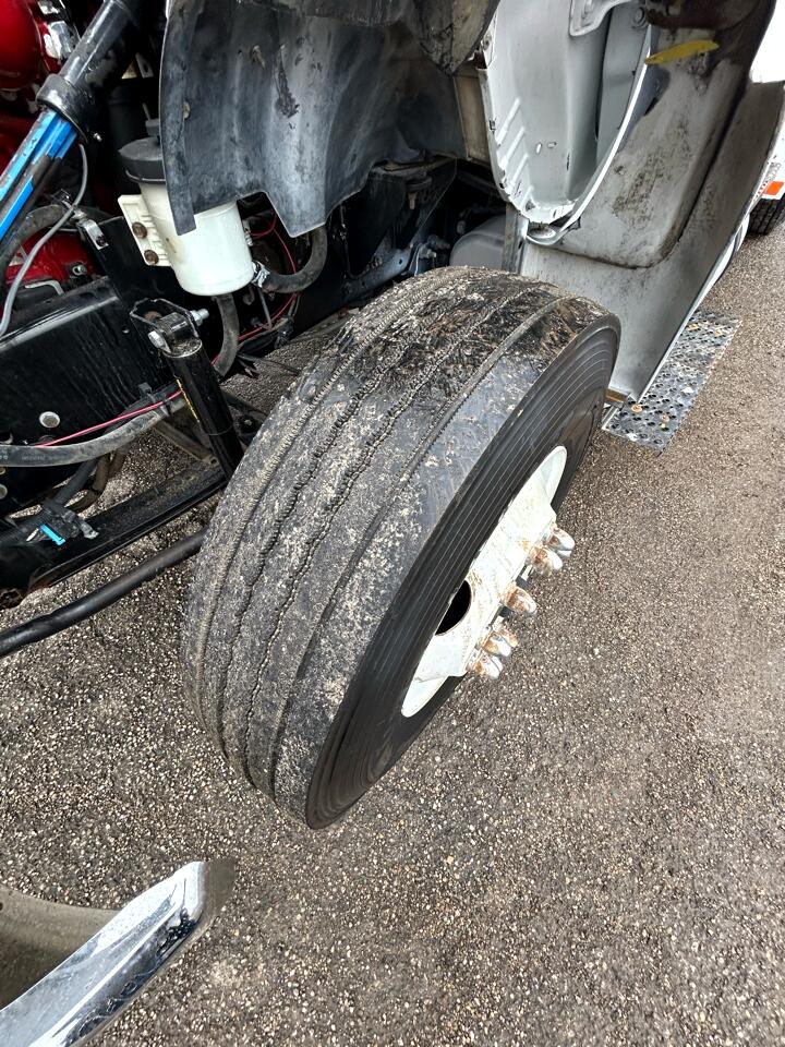 Ford Super Duty F-750 Straight Frame Reg Cab XLT 2015