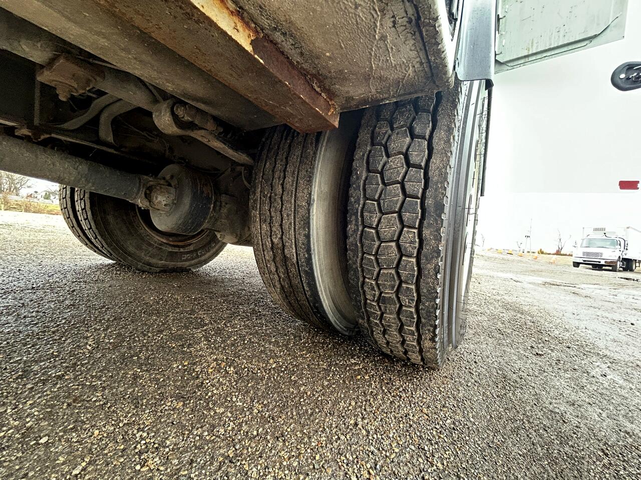 Ford Super Duty F-750 Straight Frame Reg Cab XLT 2015