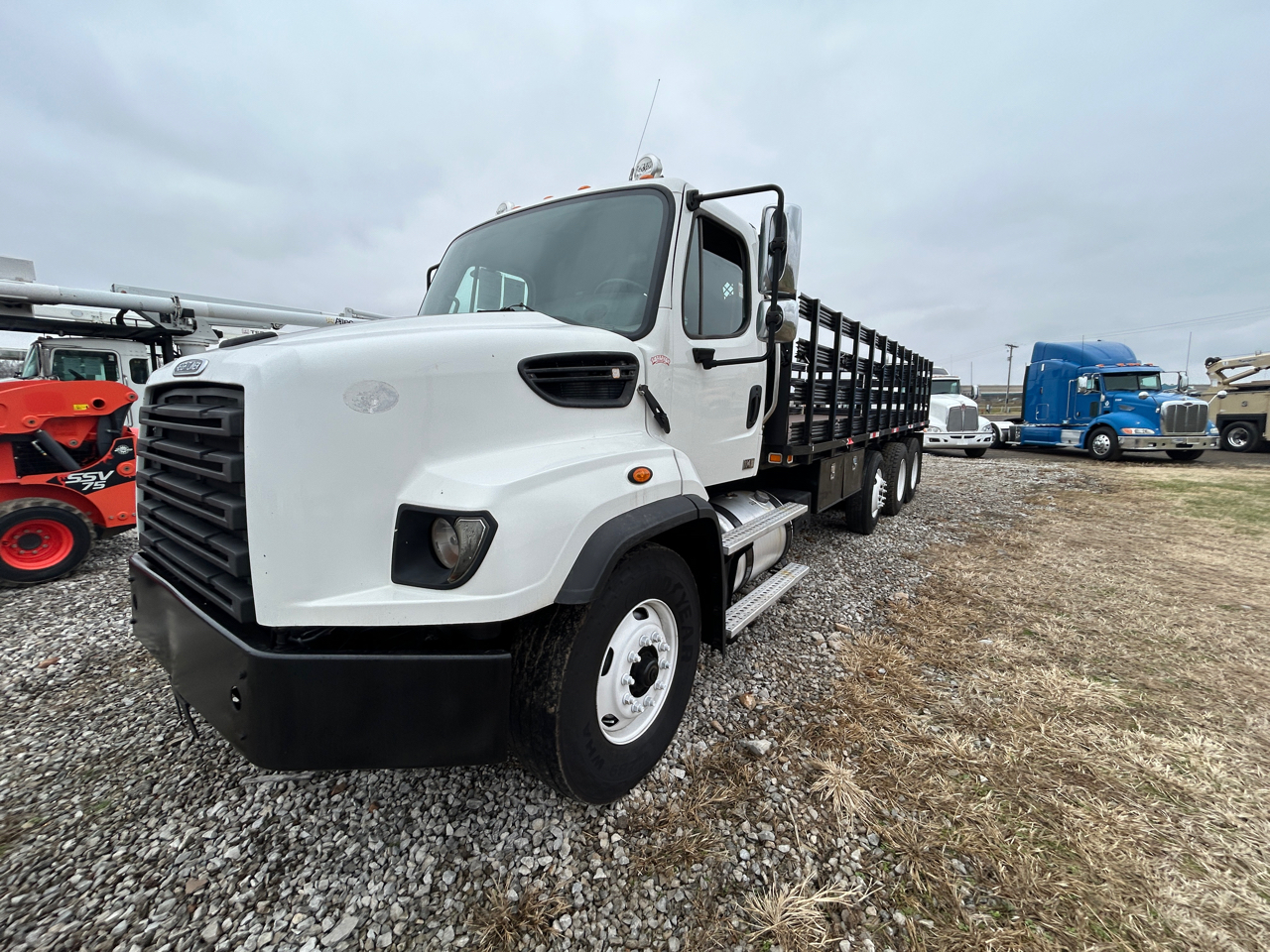 2015 Freightliner 114SD Stake Body
