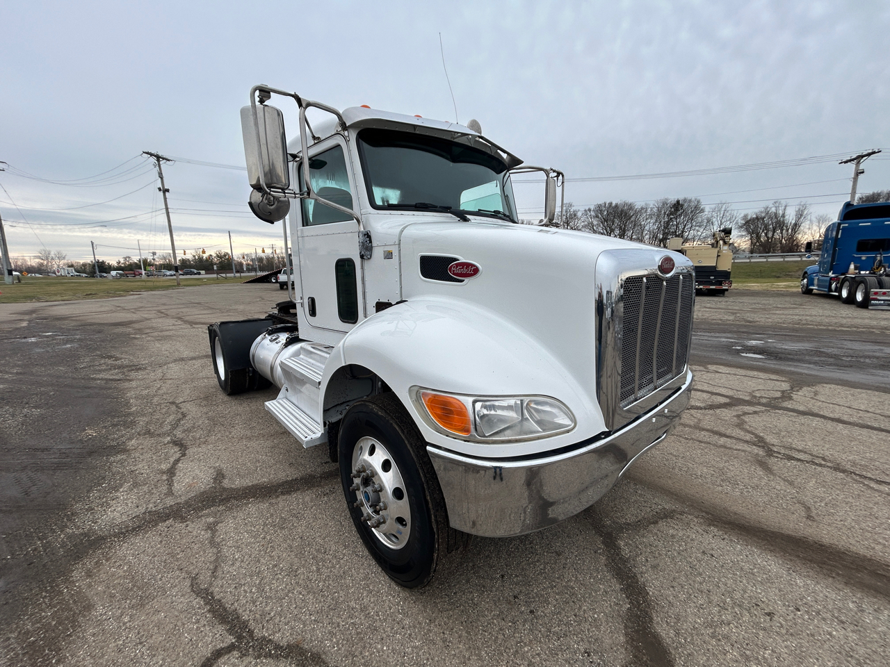Peterbilt 337  2017