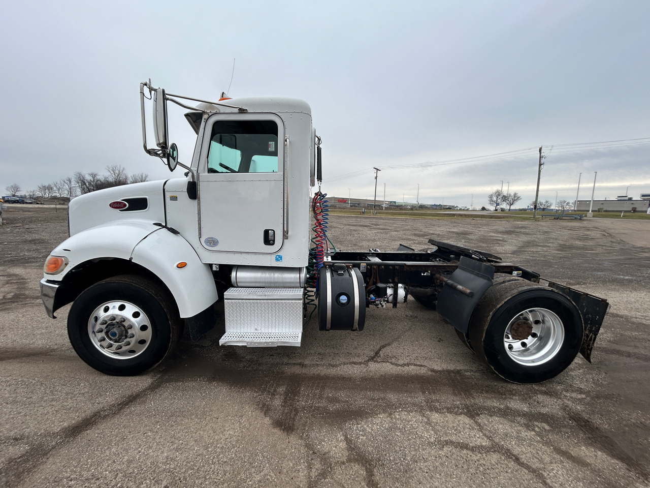 Peterbilt 337  2017