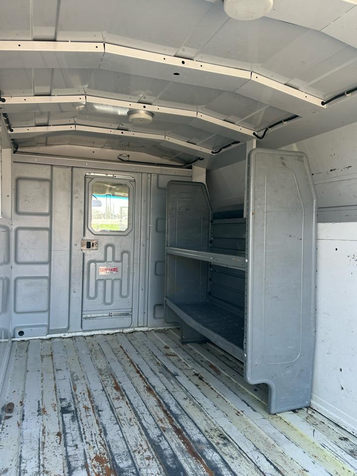 Chevrolet Express Commercial Cutaway 3500 Van 139" 2017