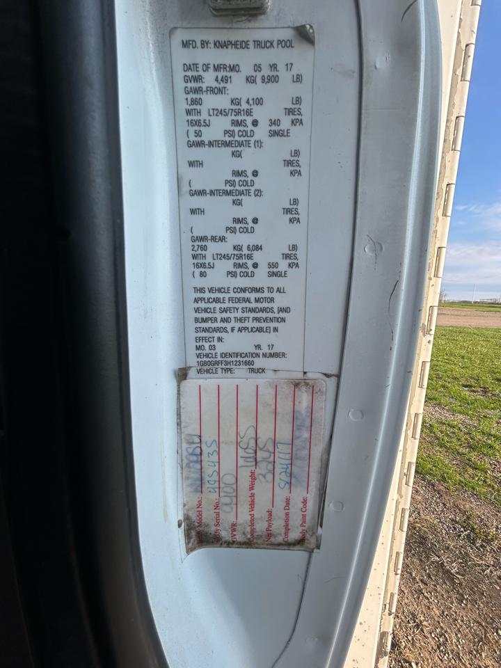 Chevrolet Express Commercial Cutaway 3500 Van 139" 2017