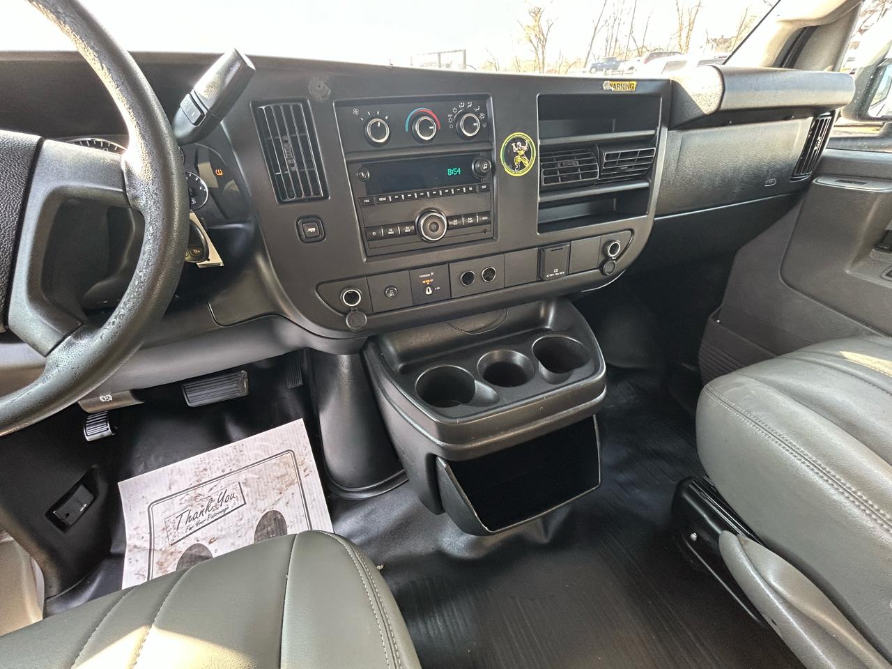 Chevrolet Express Commercial Cutaway 3500 Van 139" 2017