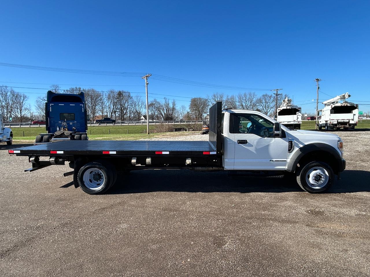 Ford Super Duty F-550 DRW XL 4WD Reg Cab 145" WB 60" CA 2021