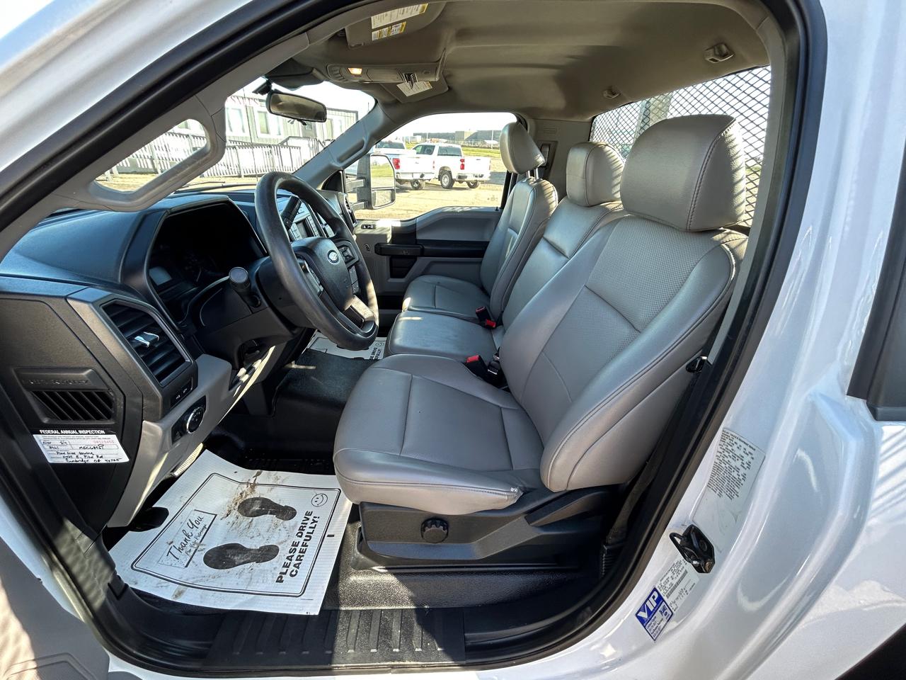 Ford Super Duty F-550 DRW XL 4WD Reg Cab 145" WB 60" CA 2021