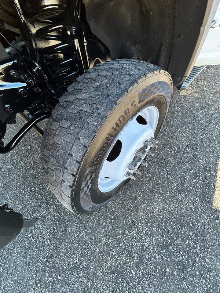 Ford Super Duty F-550 DRW XL 4WD Reg Cab 145" WB 60" CA 2021