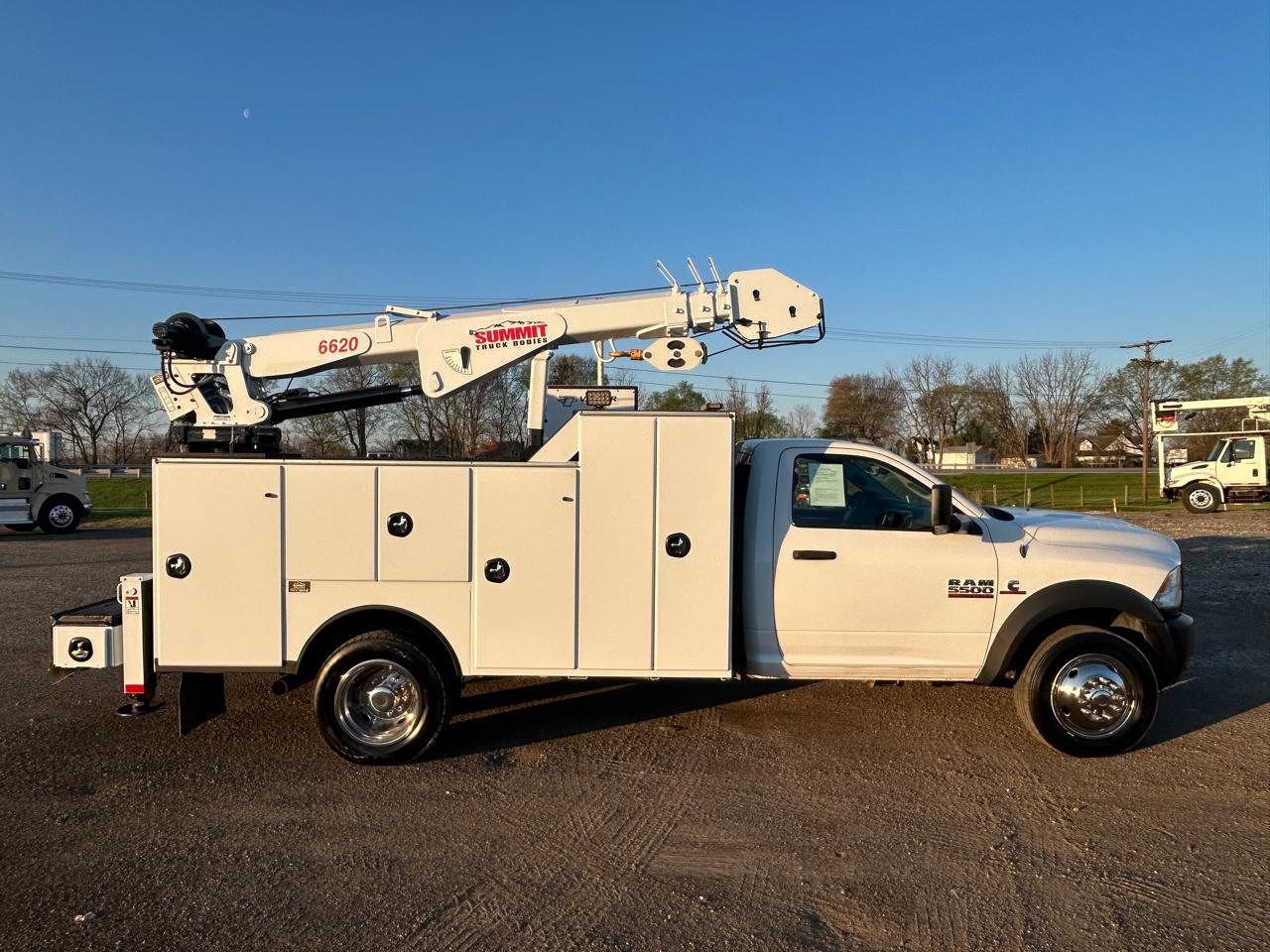 RAM 5500 Regular Cab 4WD 2016