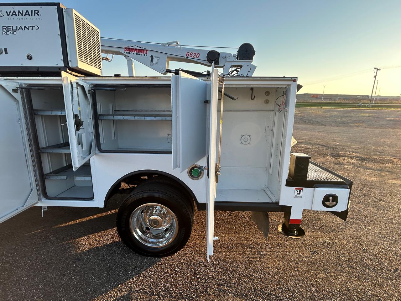 RAM 5500 Regular Cab 4WD 2016