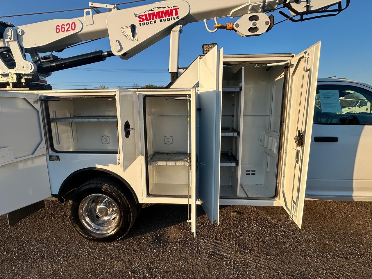 RAM 5500 Regular Cab 4WD 2016