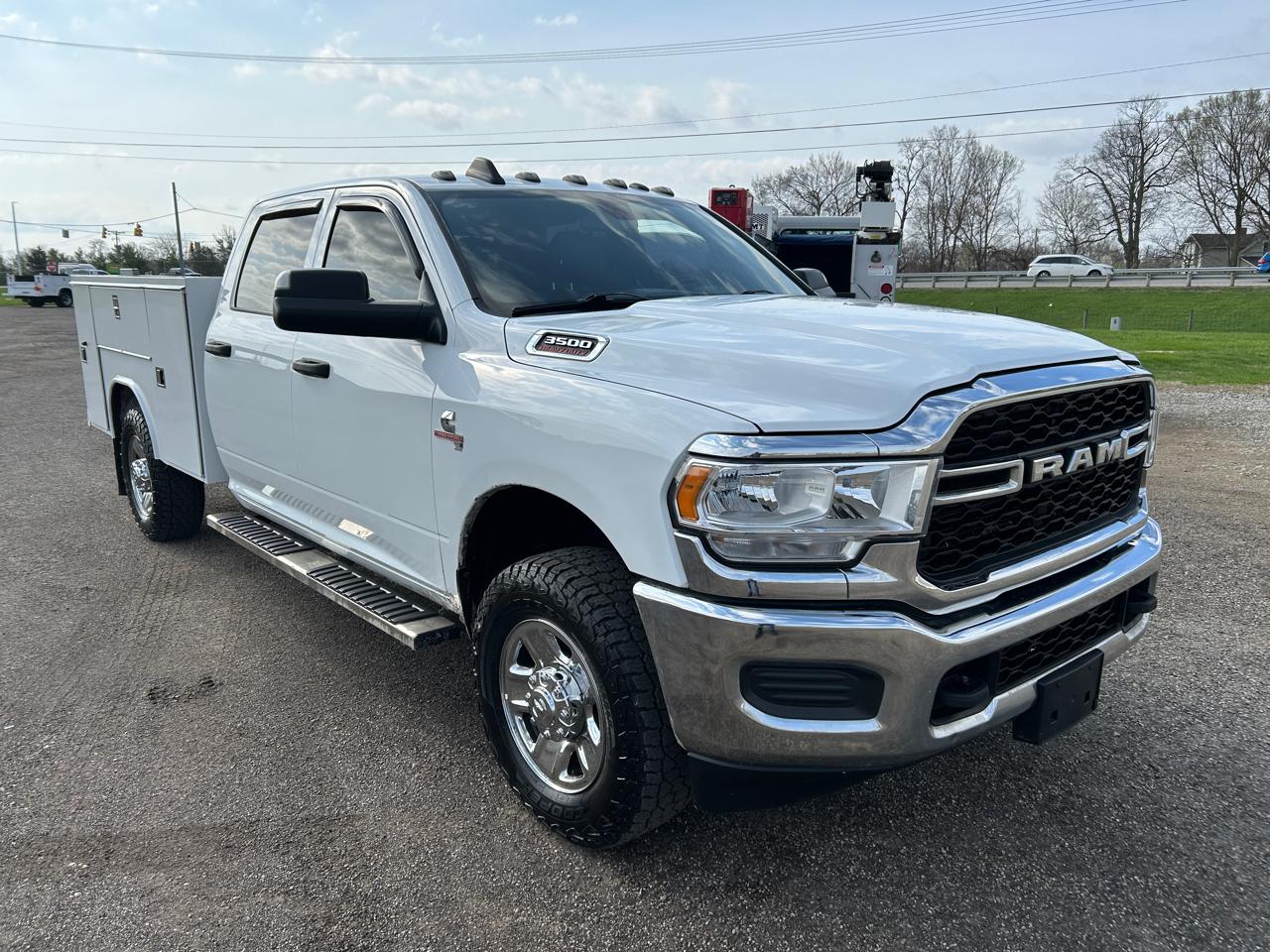 RAM 3500 Tradesman 4x4 Crew Cab 8' Box 2022