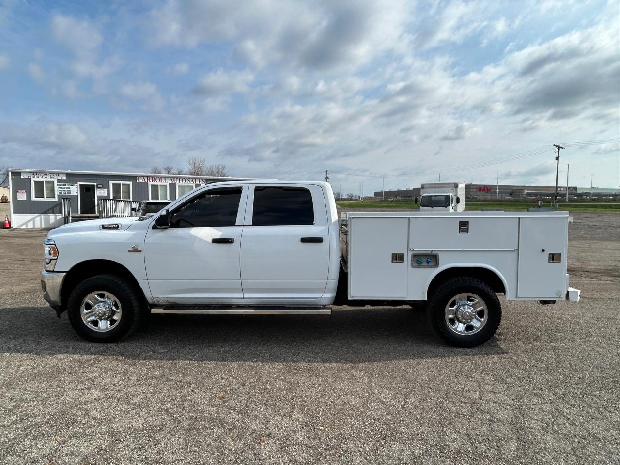 RAM 3500 Tradesman 4x4 Crew Cab 8' Box 2022