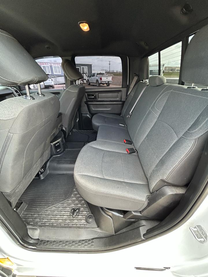 RAM 3500 Tradesman 4x4 Crew Cab 8' Box 2022