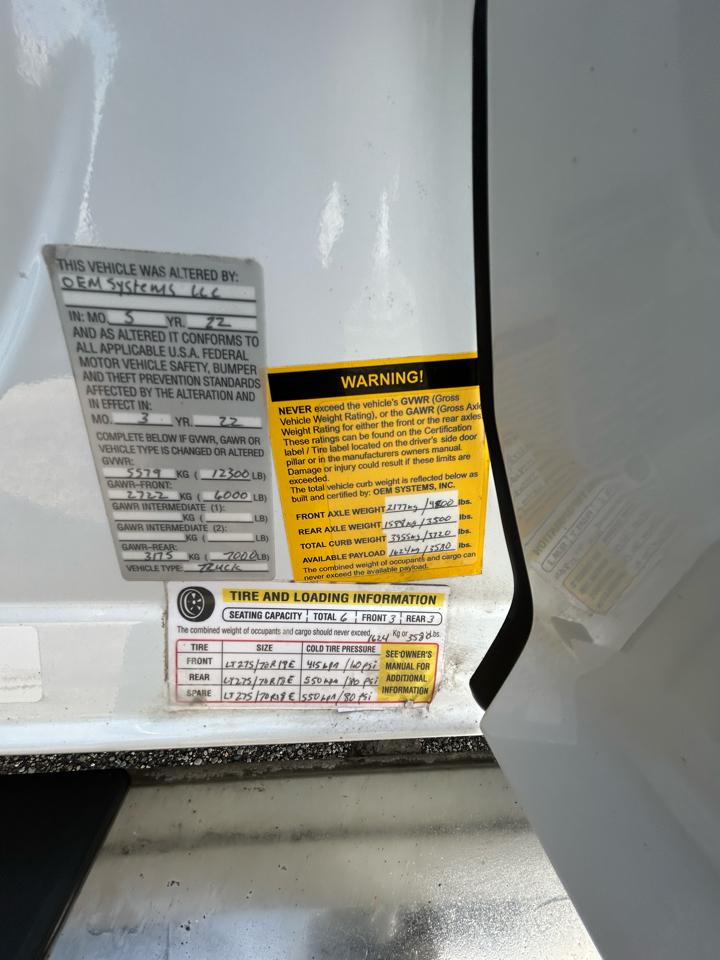 RAM 3500 Tradesman 4x4 Crew Cab 8' Box 2022