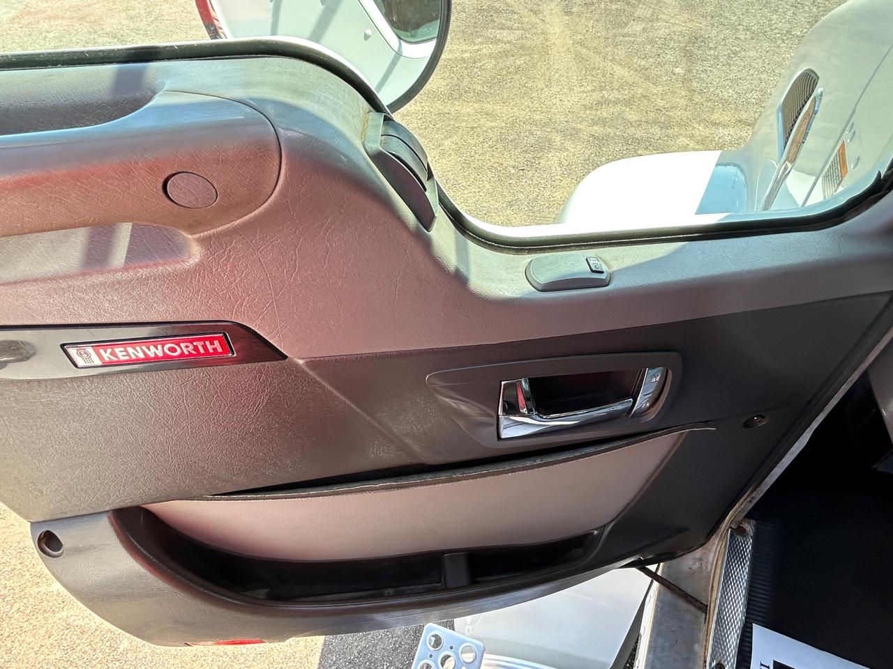 Kenworth T370  2022