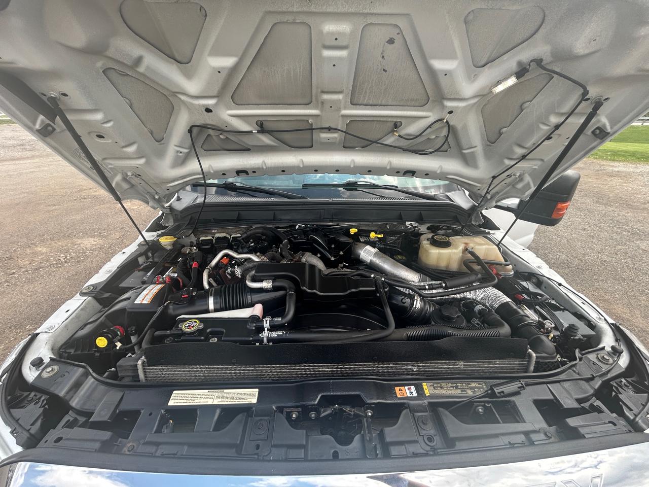 Ford Super Duty F-550 DRW 4WD Reg Cab 141" WB 60" CA XL 2016