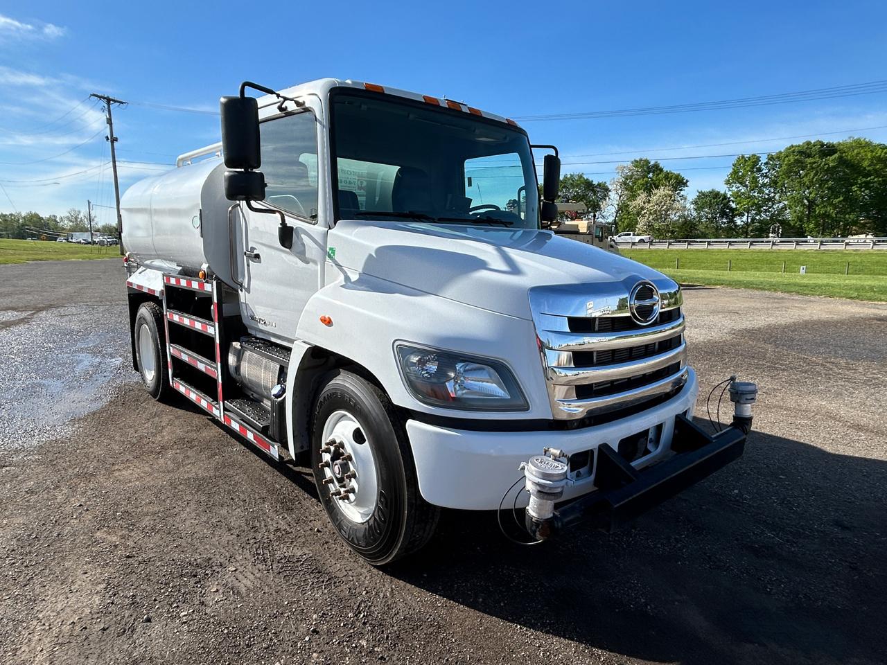Hino 338  2019