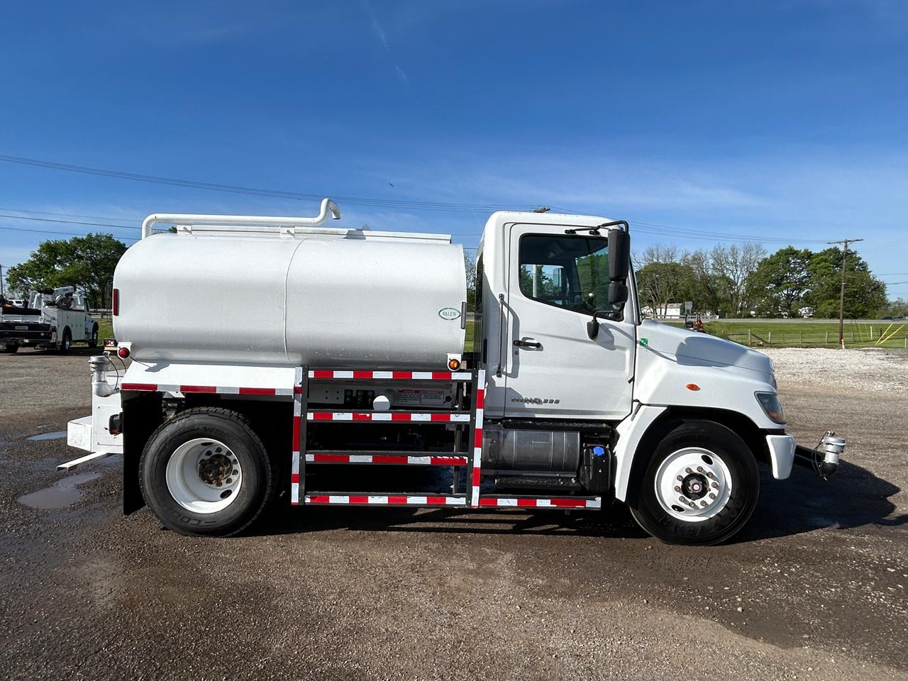 Hino 338  2019