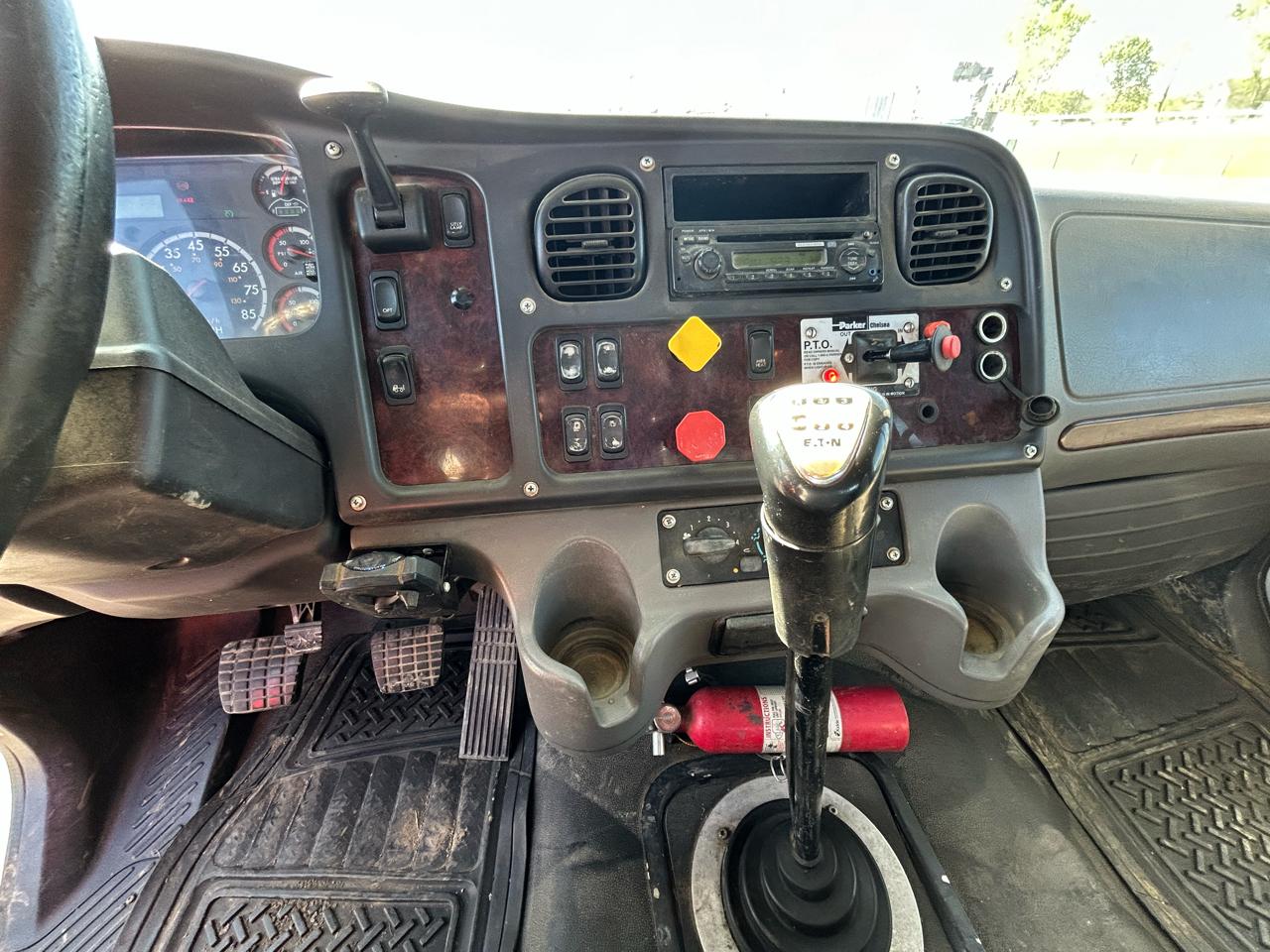 Freightliner M2  2015