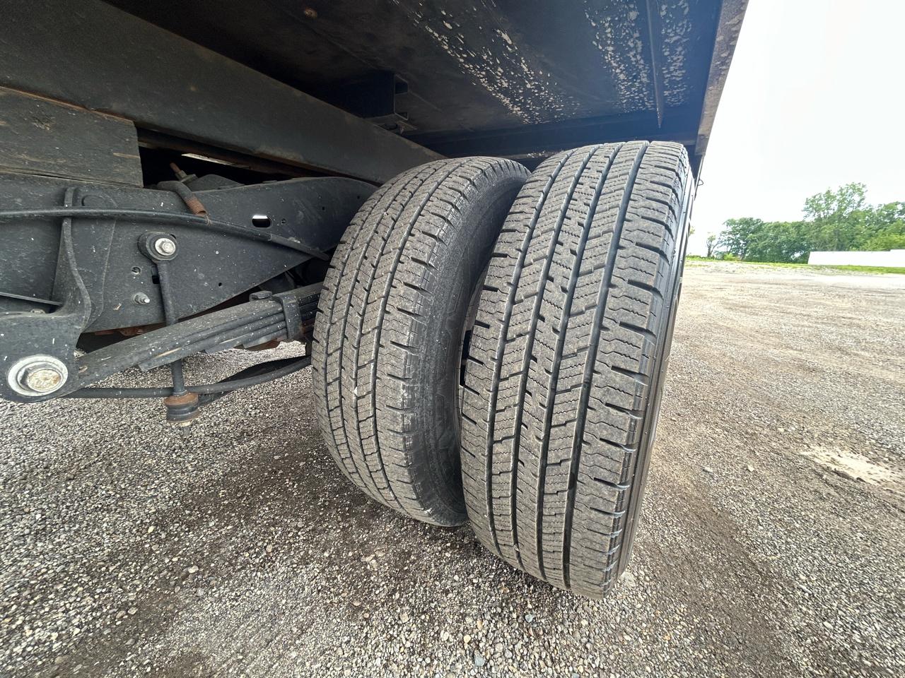 Ford E-Series Cutaway E-350 SRW 138" WB 2026