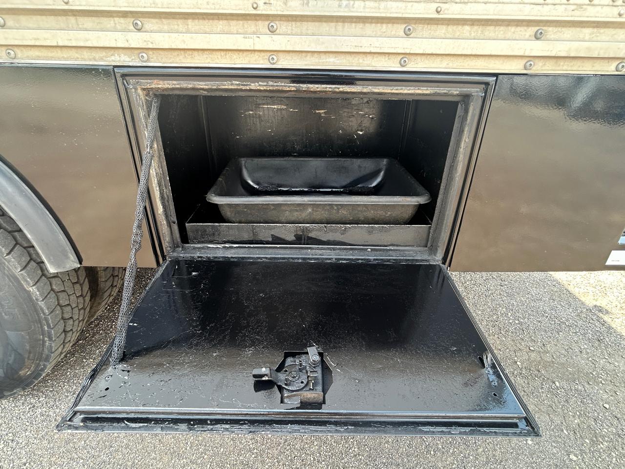 Peterbilt 337  2016