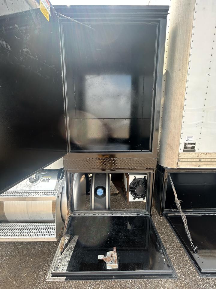 Peterbilt 337  2016