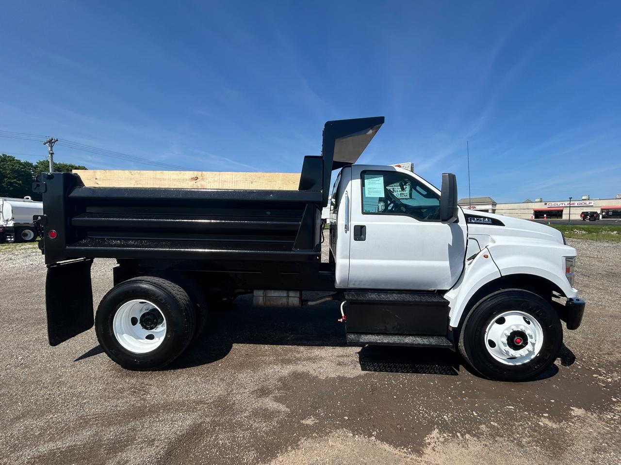 Ford Super Duty F-750 Straight Frame Gas Reg Cab 2019