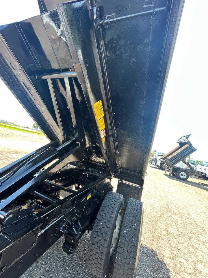 Ford Super Duty F-750 Straight Frame Gas Reg Cab 2019