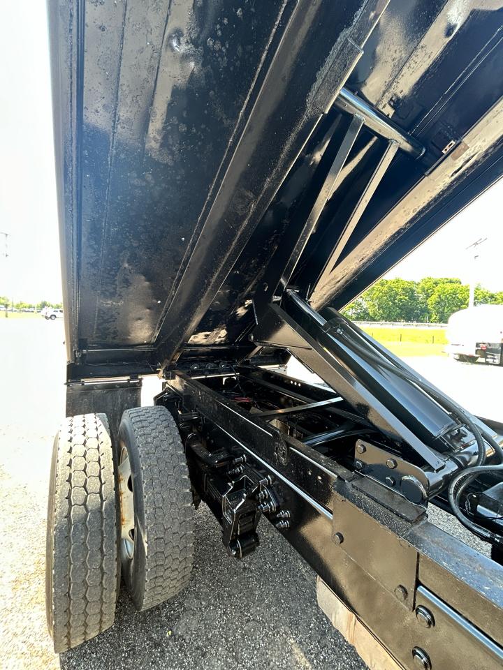 Ford Super Duty F-750 Straight Frame Gas Reg Cab 2019