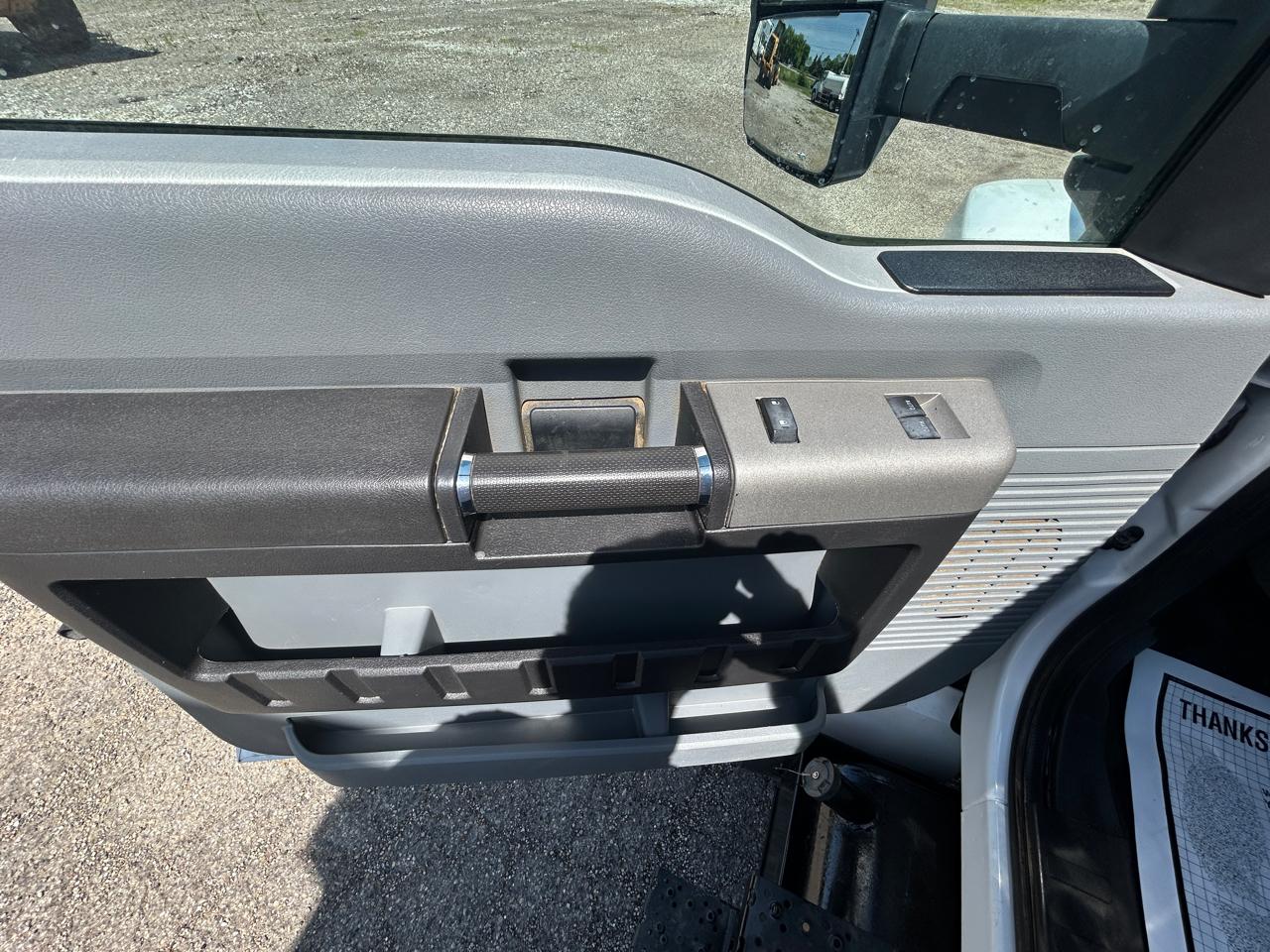 Ford Super Duty F-750 Straight Frame Gas Reg Cab 2019