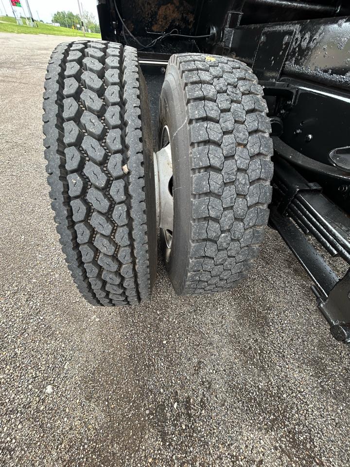 Ford Super Duty F-750 Straight Frame Gas Reg Cab 2019