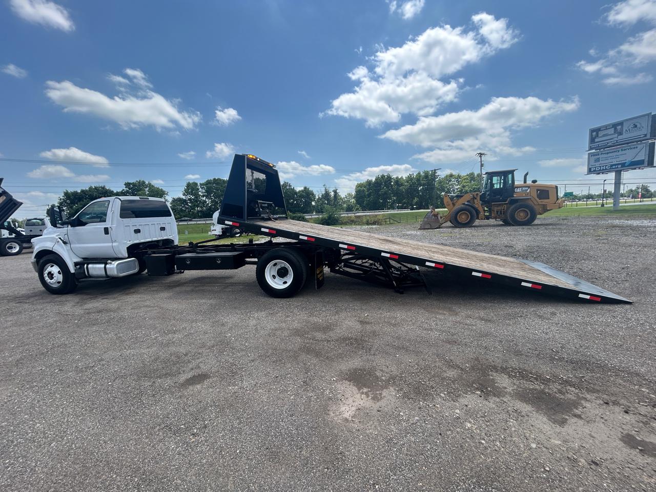 Ford Super Duty F-750 Straight Frame Reg Cab 2018