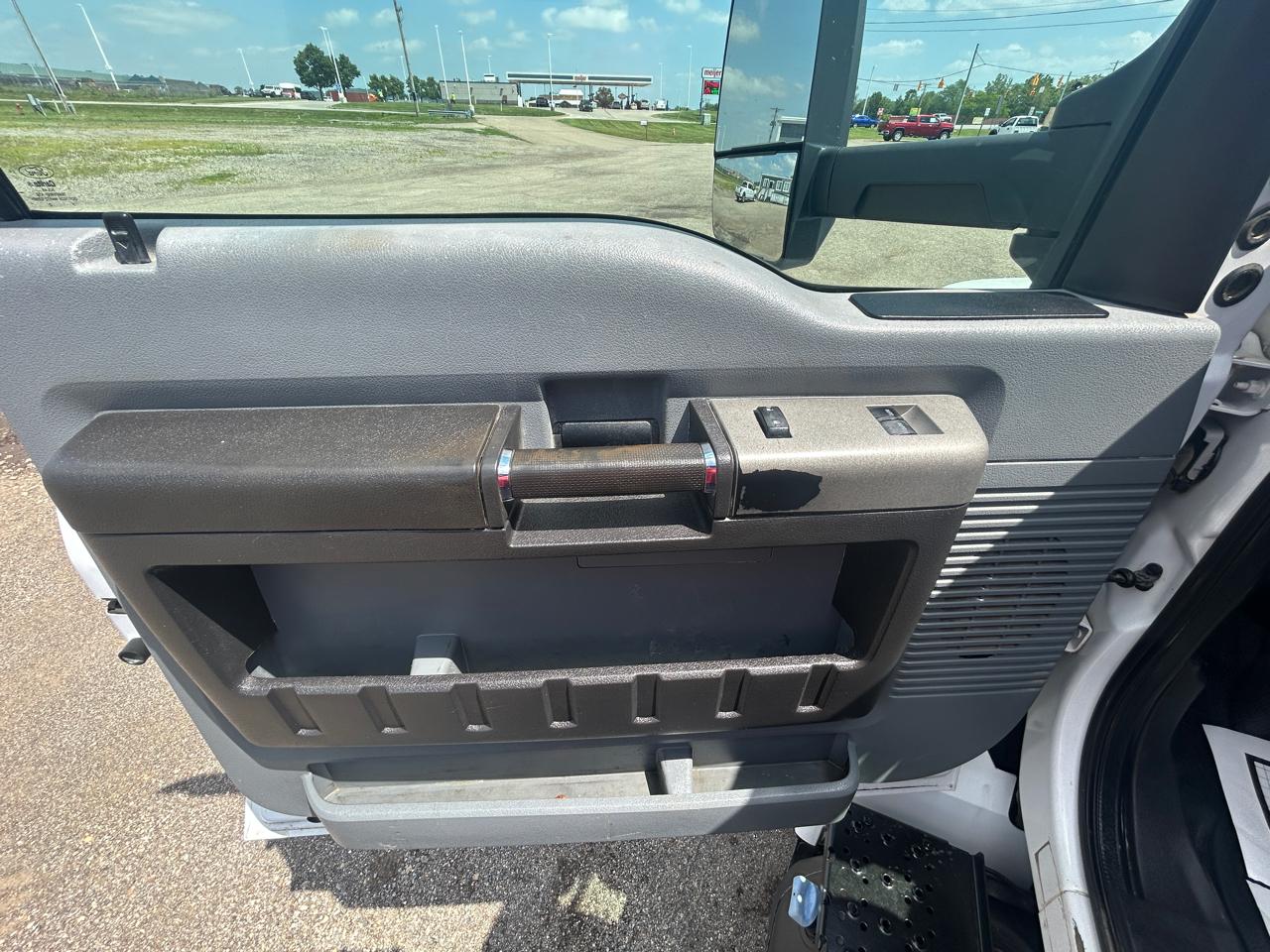 Ford Super Duty F-750 Straight Frame Reg Cab 2018