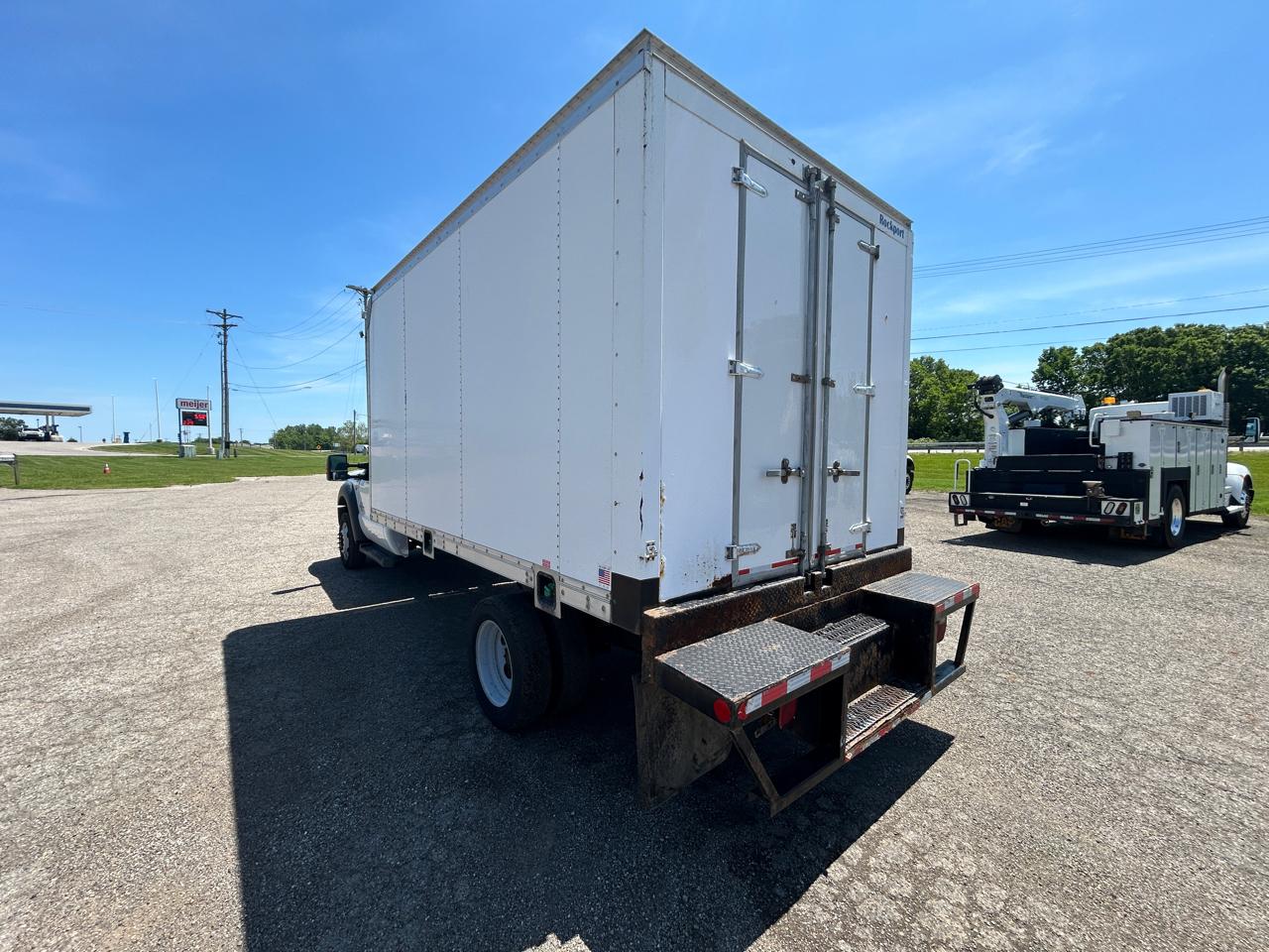 Ford Super Duty F-550 DRW 2WD Reg Cab 141" WB 60" CA XL 2016