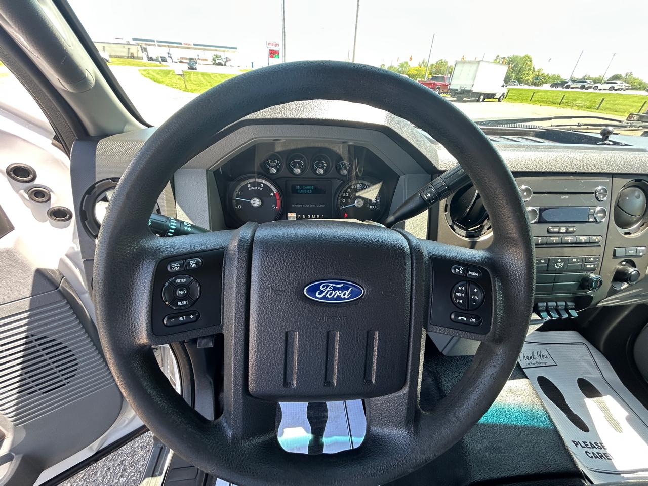 Ford Super Duty F-550 DRW 2WD Reg Cab 141" WB 60" CA XL 2016