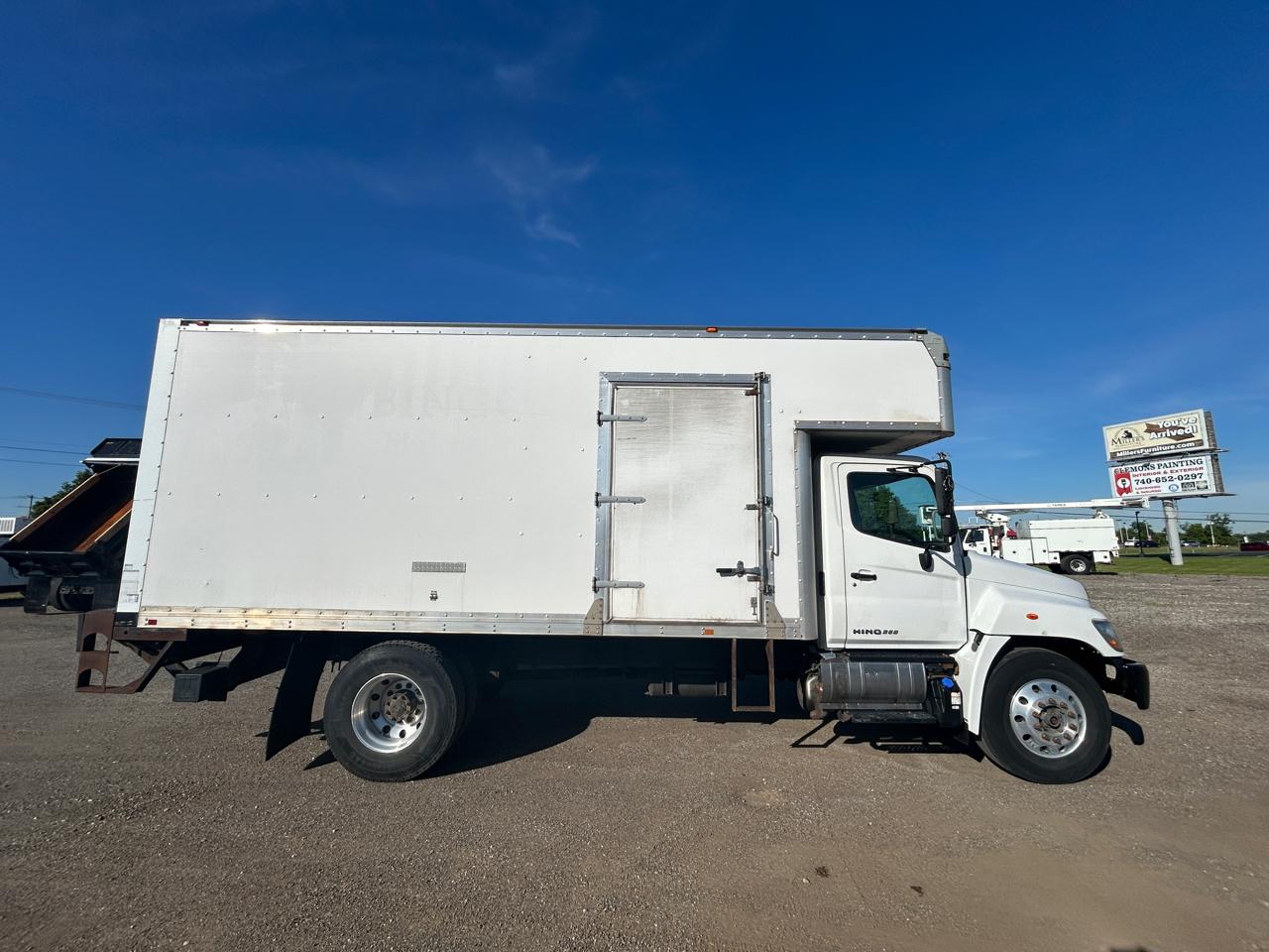 Hino 268  2016
