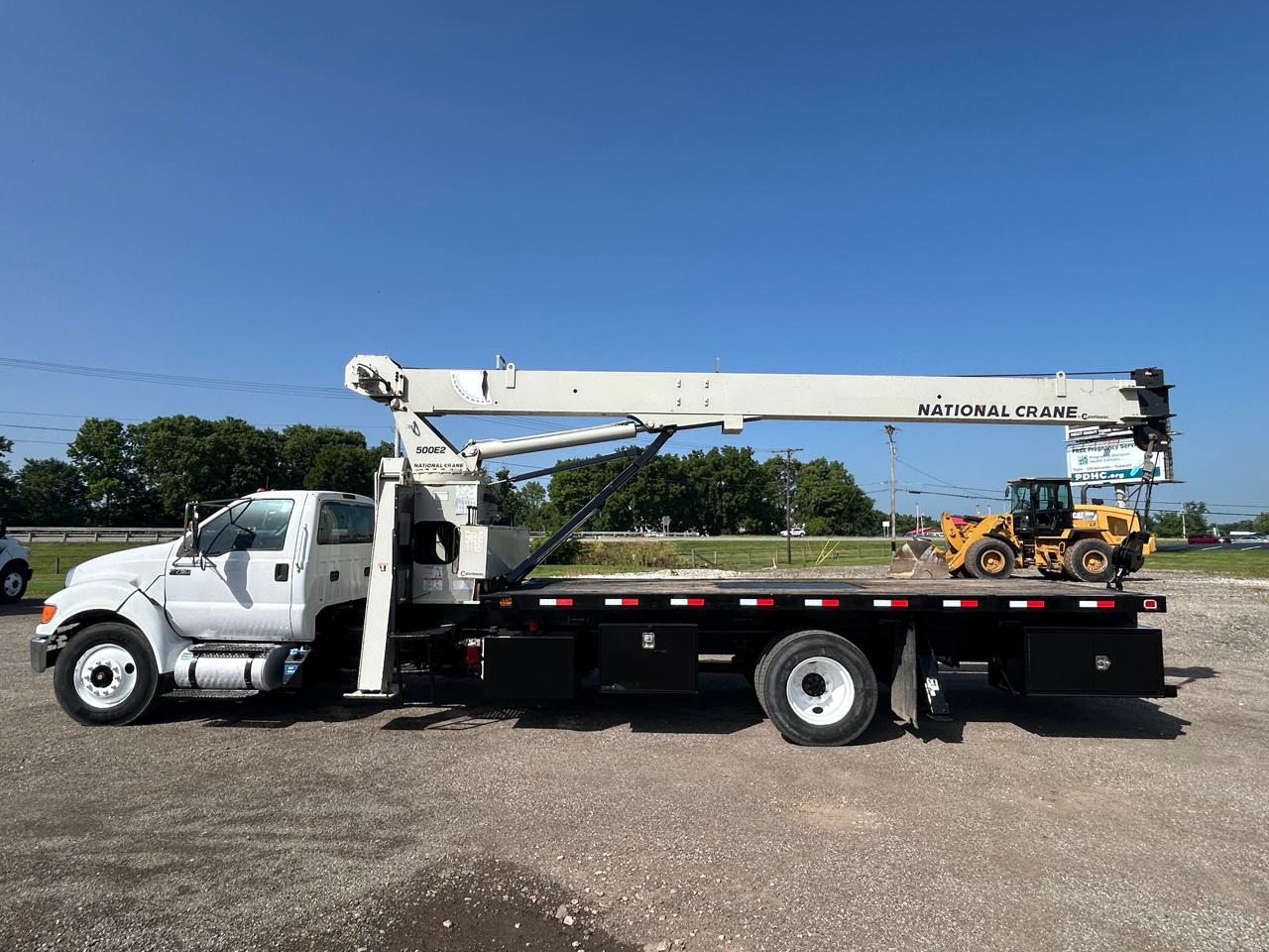 Ford Super Duty F-750 Straight Frame Reg Cab XL 2013