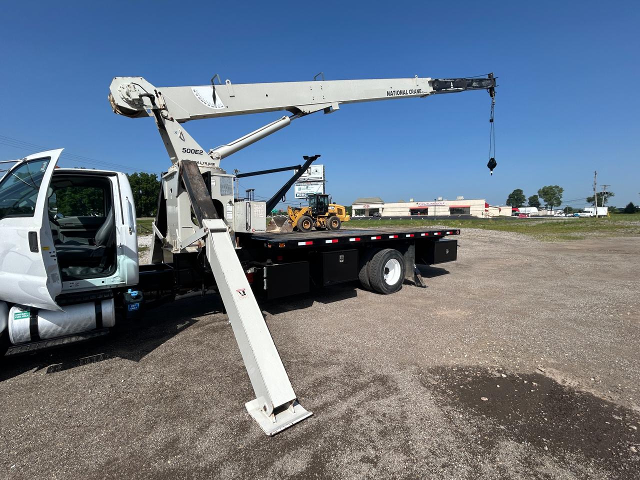 Ford Super Duty F-750 Straight Frame Reg Cab XL 2013