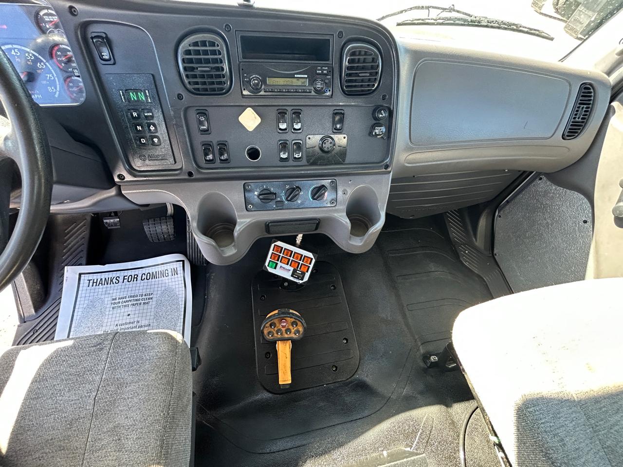 Freightliner M2  2014