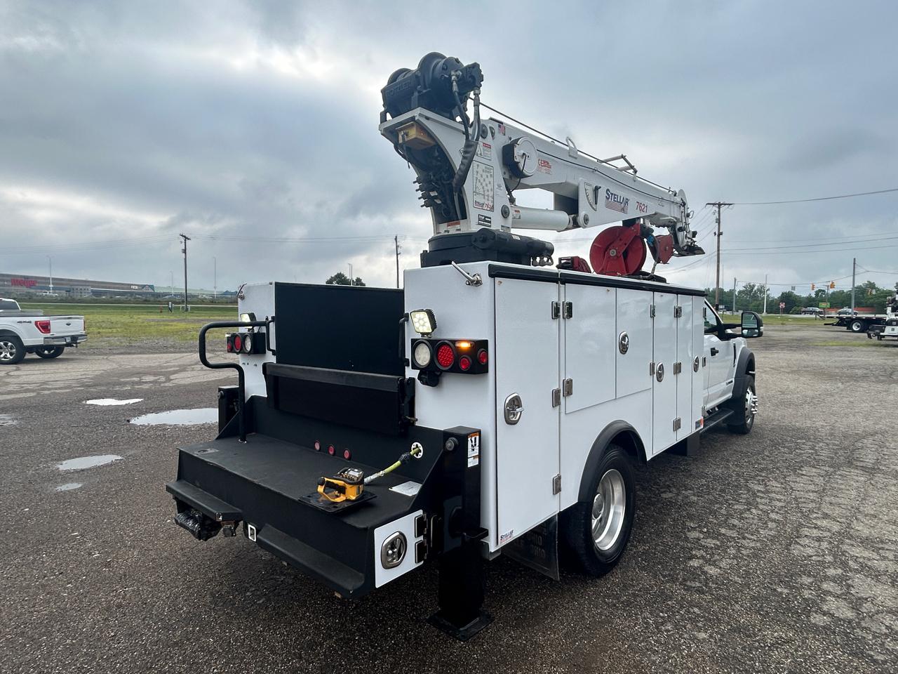 Ford Super Duty F-550 DRW XL 4WD SuperCab 168" WB 60" CA 2019