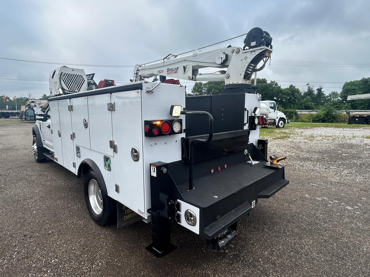 Ford Super Duty F-550 DRW XL 4WD SuperCab 168" WB 60" CA 2019