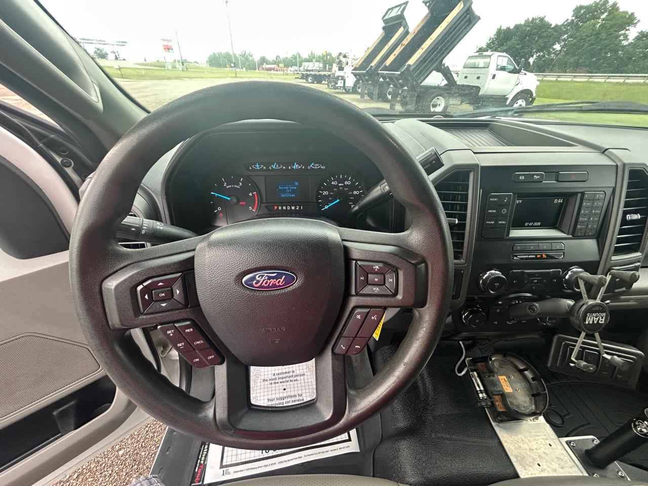 Ford Super Duty F-550 DRW XL 4WD SuperCab 168" WB 60" CA 2019