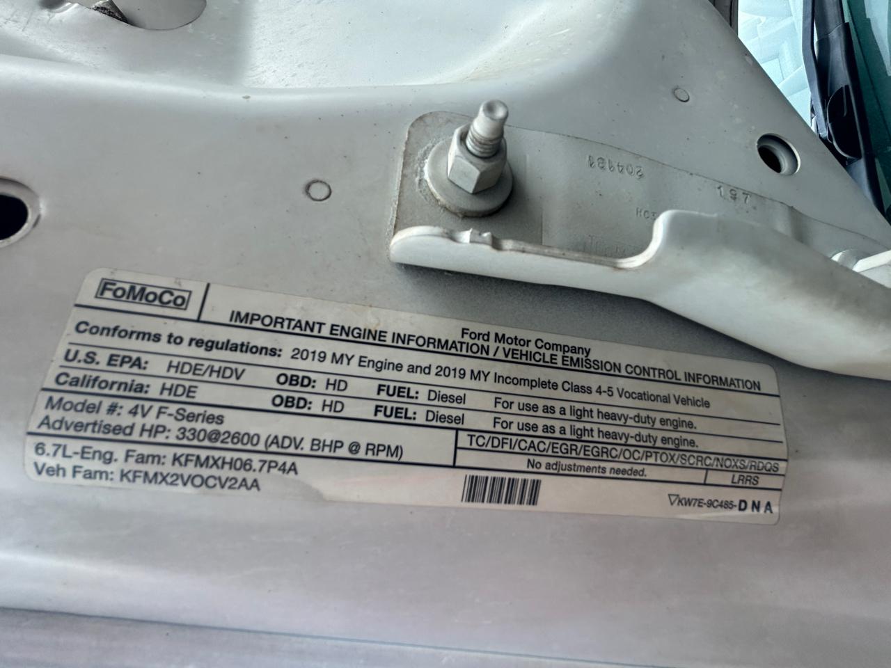 Ford Super Duty F-550 DRW XL 4WD SuperCab 168" WB 60" CA 2019