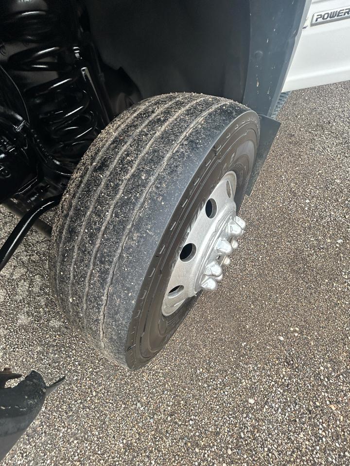 Ford Super Duty F-550 DRW XL 4WD SuperCab 168" WB 60" CA 2019