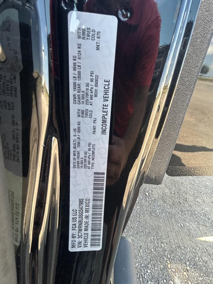 RAM 5500 Regular Cab 4WD 2025