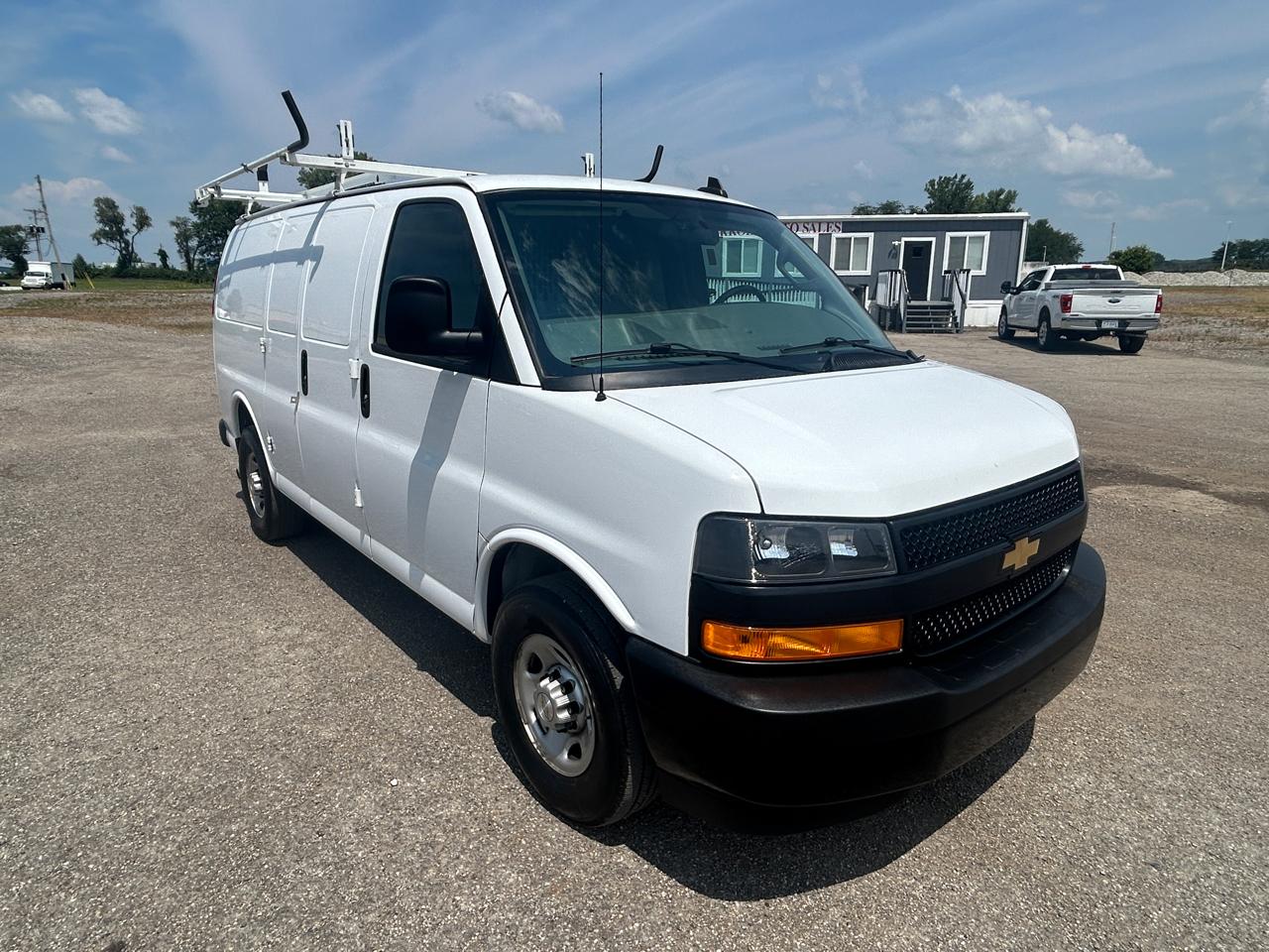 Chevrolet Express Cargo Van RWD 2500 135" 2023