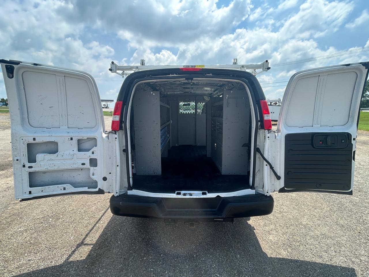 Chevrolet Express Cargo Van RWD 2500 135" 2023