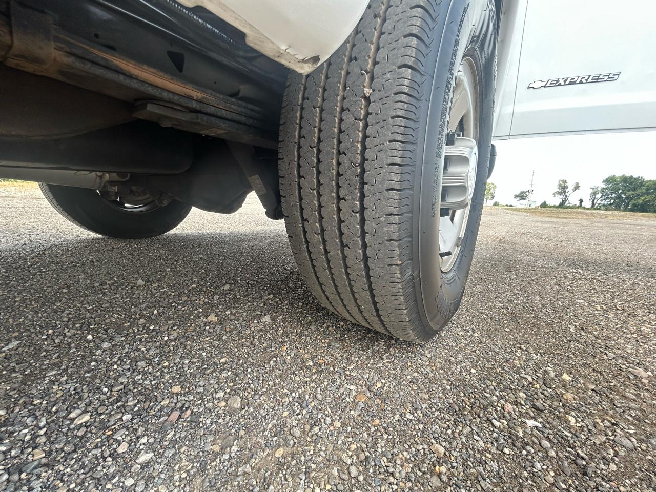 Chevrolet Express Cargo Van RWD 2500 135" 2023